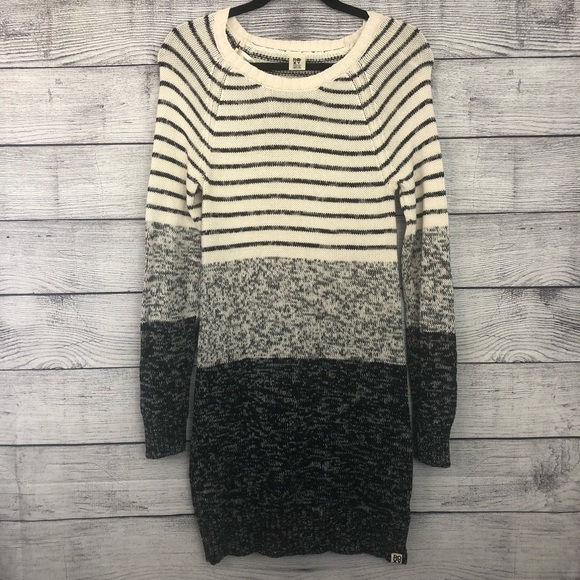 Roxy Dresses & Skirts - Roxy Long Sleeve Sweater Dress Grey Black Cream